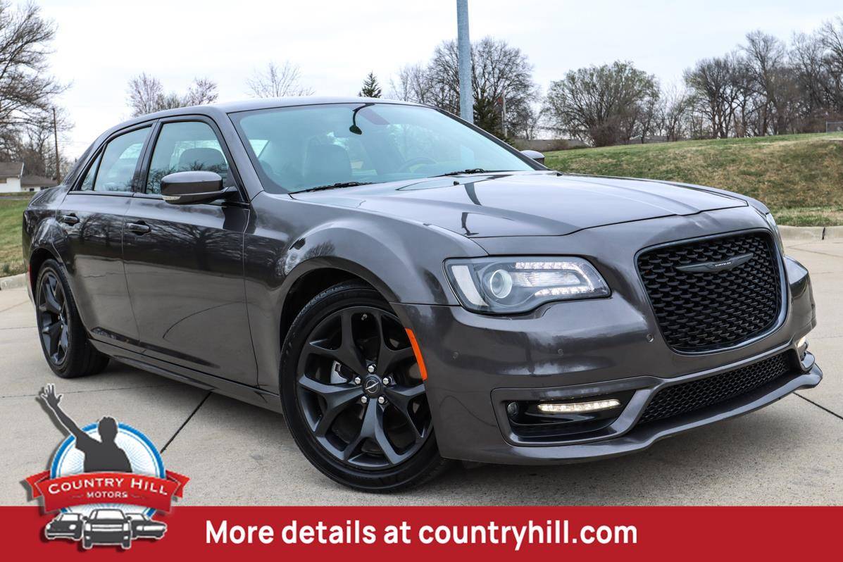 2022 Chrysler 300 Touring L — Sedan — 38,701 mi — Merriam, KS