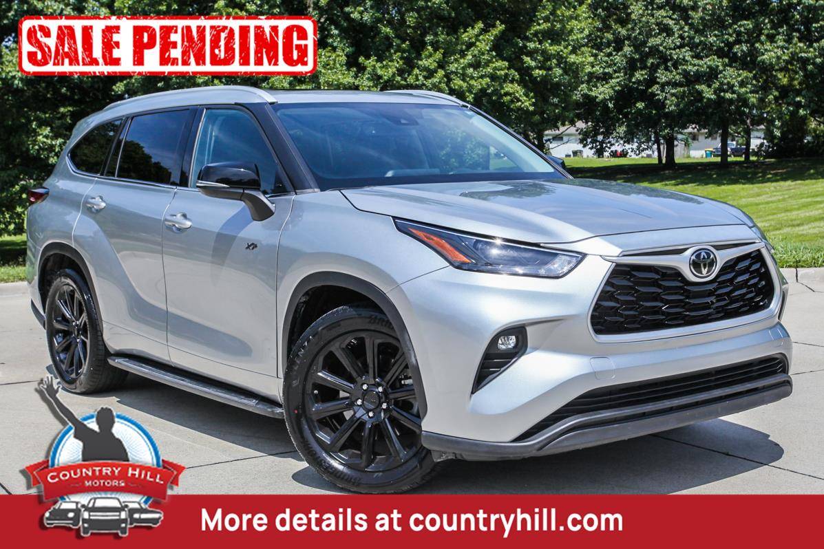 2022 Toyota Highlander XLE — SUV — 68,512 mi — Merriam, KS