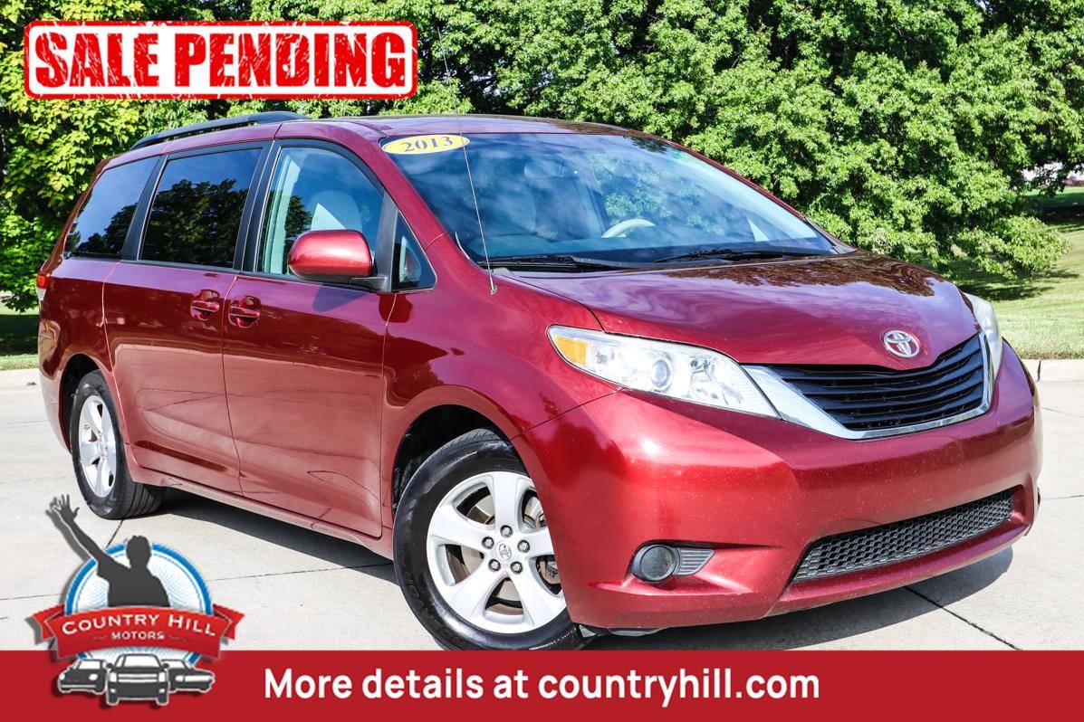 2013 Toyota Sienna LE — Minivan — 246,031 mi — Merriam, KS