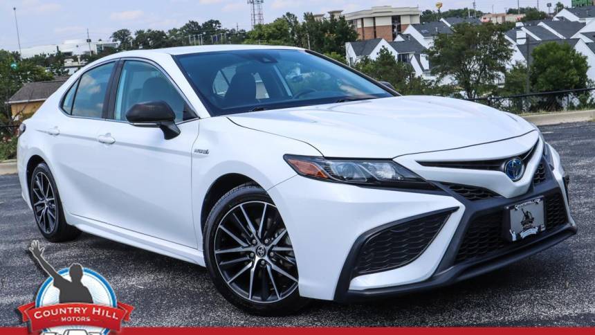 2021 Toyota Camry Hybrid SE — Sedan — 64,326 mi — Merriam, KS