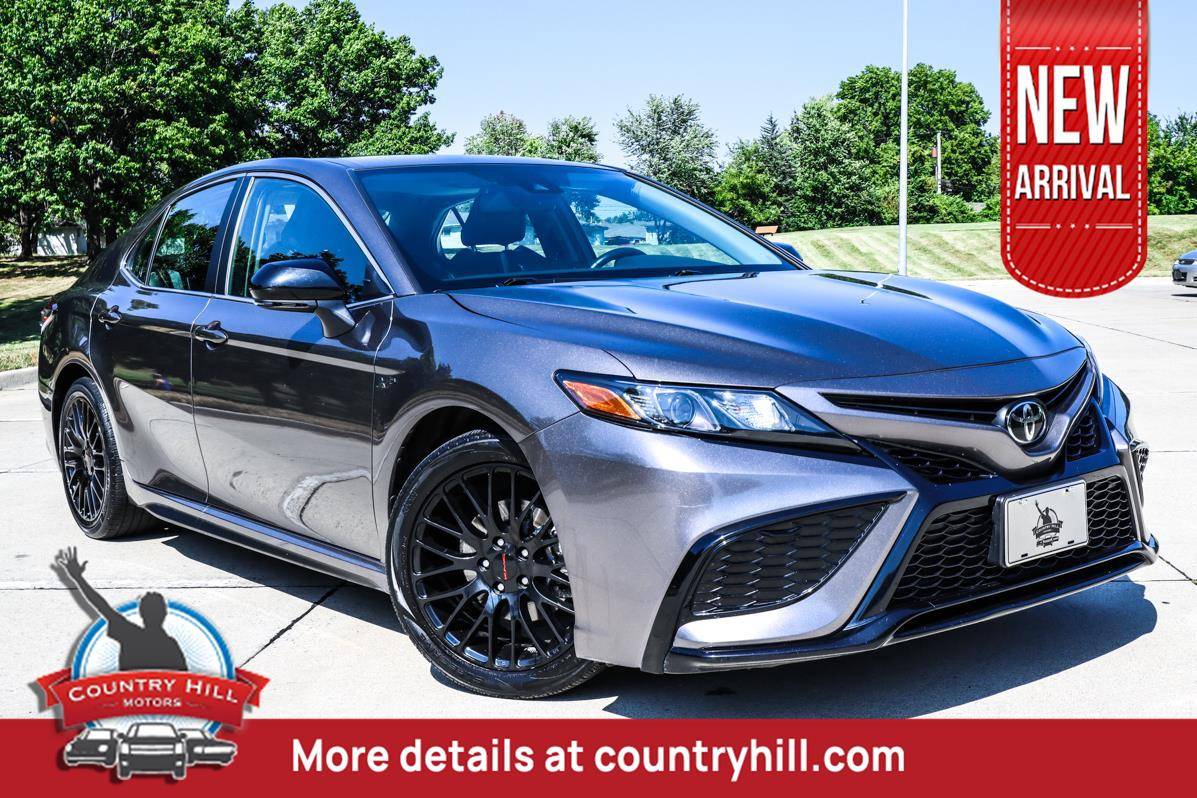 2024 Toyota Camry SE — Sedan — 35,238 mi — Merriam, KS
