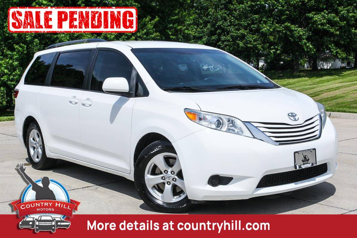 2015 Toyota Sienna LE — Minivan — 153,341 mi — Merriam, KS