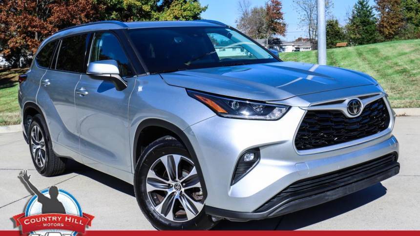 2021 Toyota Highlander XLE — SUV — 68,067 mi — Merriam, KS