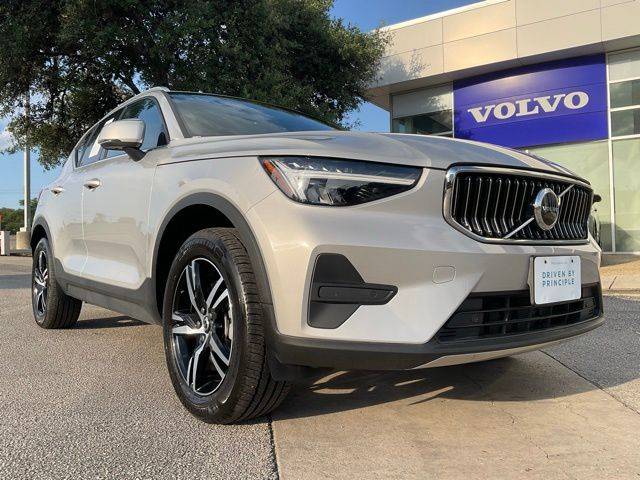 2025 Volvo XC40 Core — SUV — 13,960 mi — San Antonio, TX
