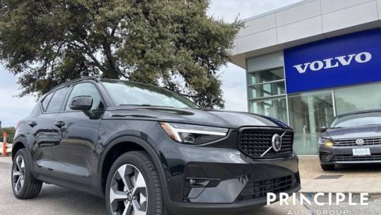 2025 Volvo XC40 Plus — SUV — 141 mi — San Antonio, TX