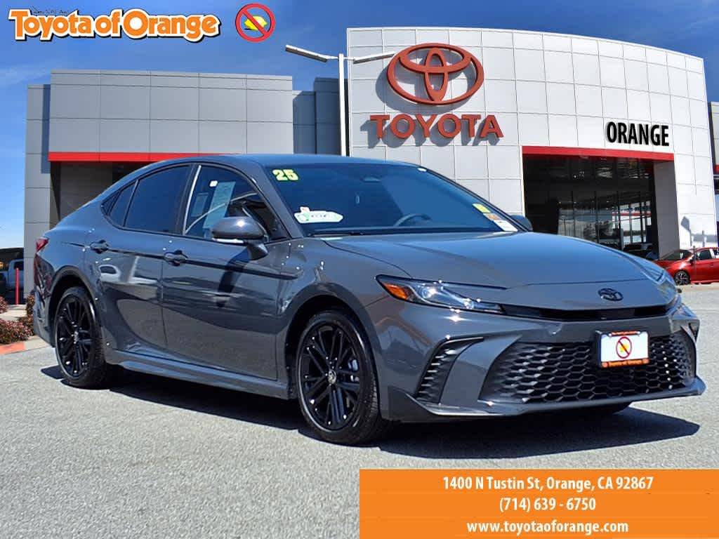 2025 Toyota Camry Hybrid SE — Sedan — 712 mi — ORANGE, CA
