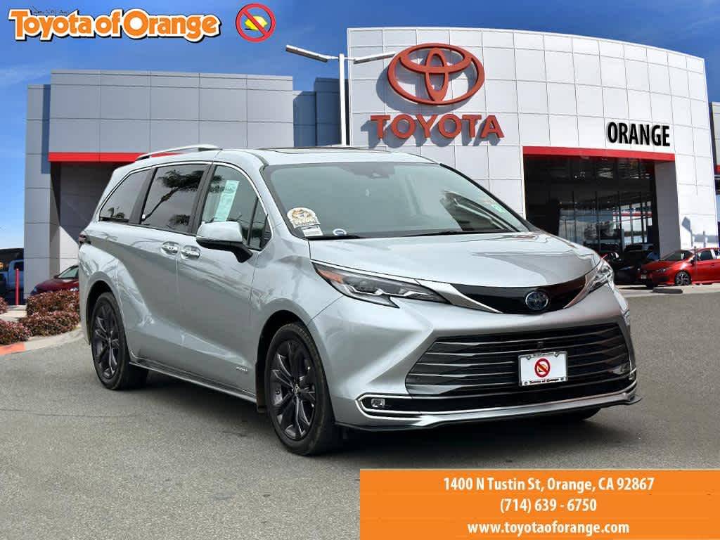 2021 Toyota Sienna Platinum — Minivan — 32,835 mi — ORANGE, CA