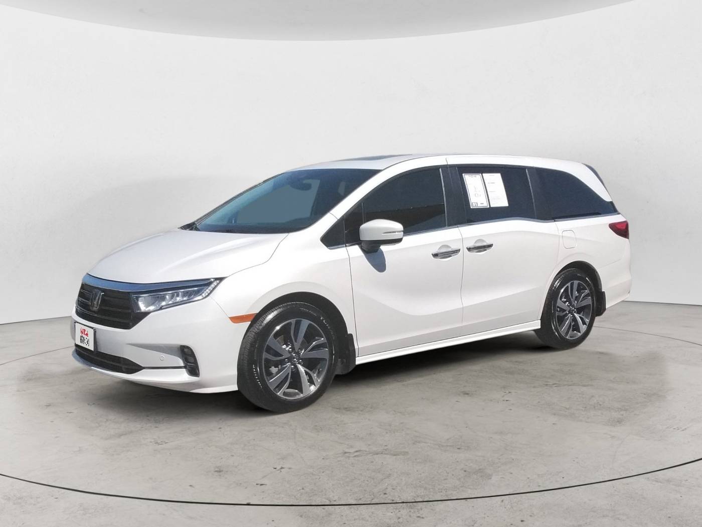 2024 Honda Odyssey Touring — Minivan — 14,450 mi — San Antonio, TX