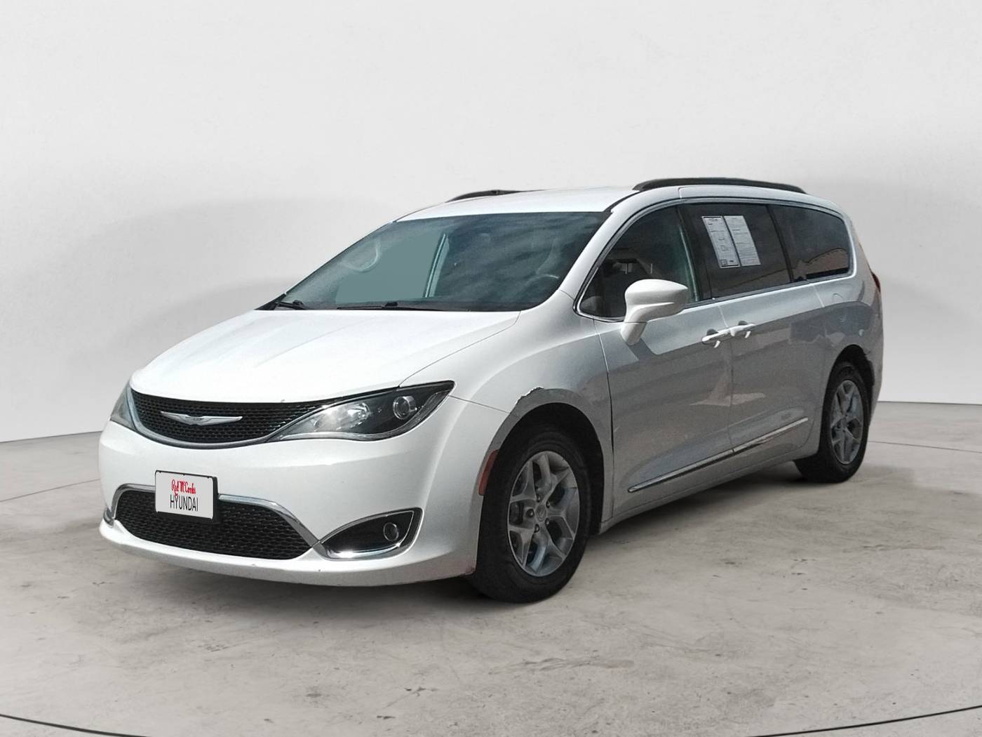 2017 Chrysler Pacifica Touring L — Minivan — 111,605 mi — San Antonio, TX