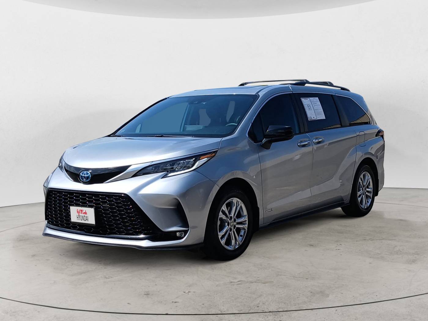 2021 Toyota Sienna XSE — Minivan — 37,601 mi — San Antonio, TX