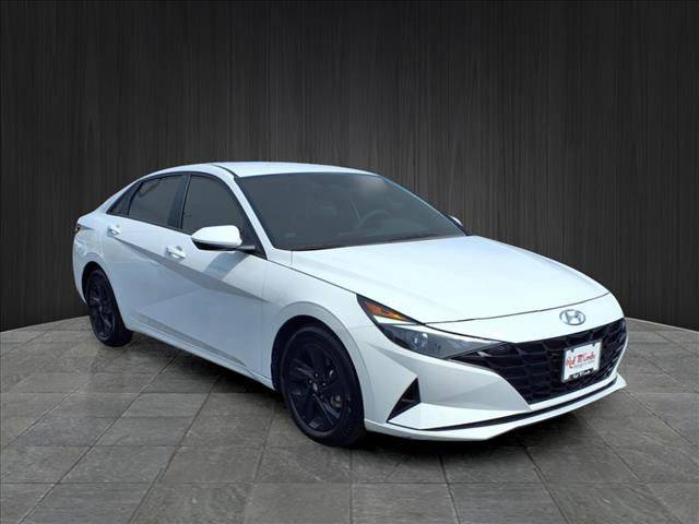 2023 Hyundai Elantra SEL — Sedan — 13,709 mi — San Antonio, TX