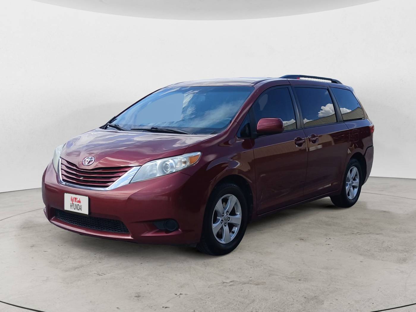 2017 Toyota Sienna LE — Minivan — 200,024 mi — San Antonio, TX