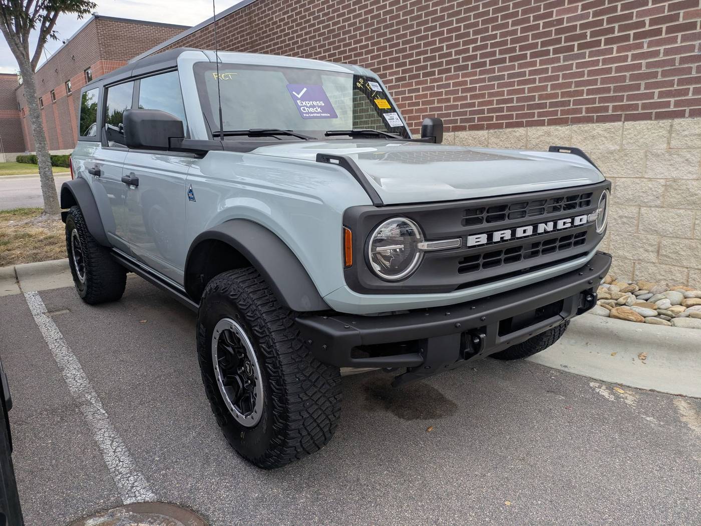 2023 Ford Bronco Black Diamond — SUV — 24,490 mi — Apex, NC