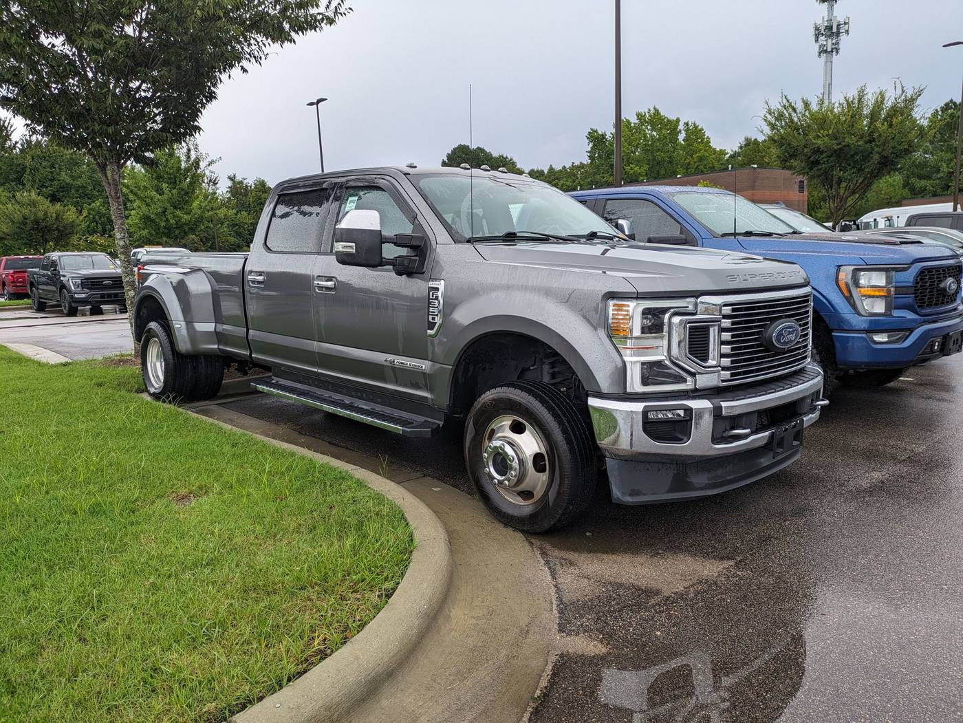 2021 Ford Super Duty F-350 LARIAT — Pickup Truck — 107,800 mi — Apex, NC