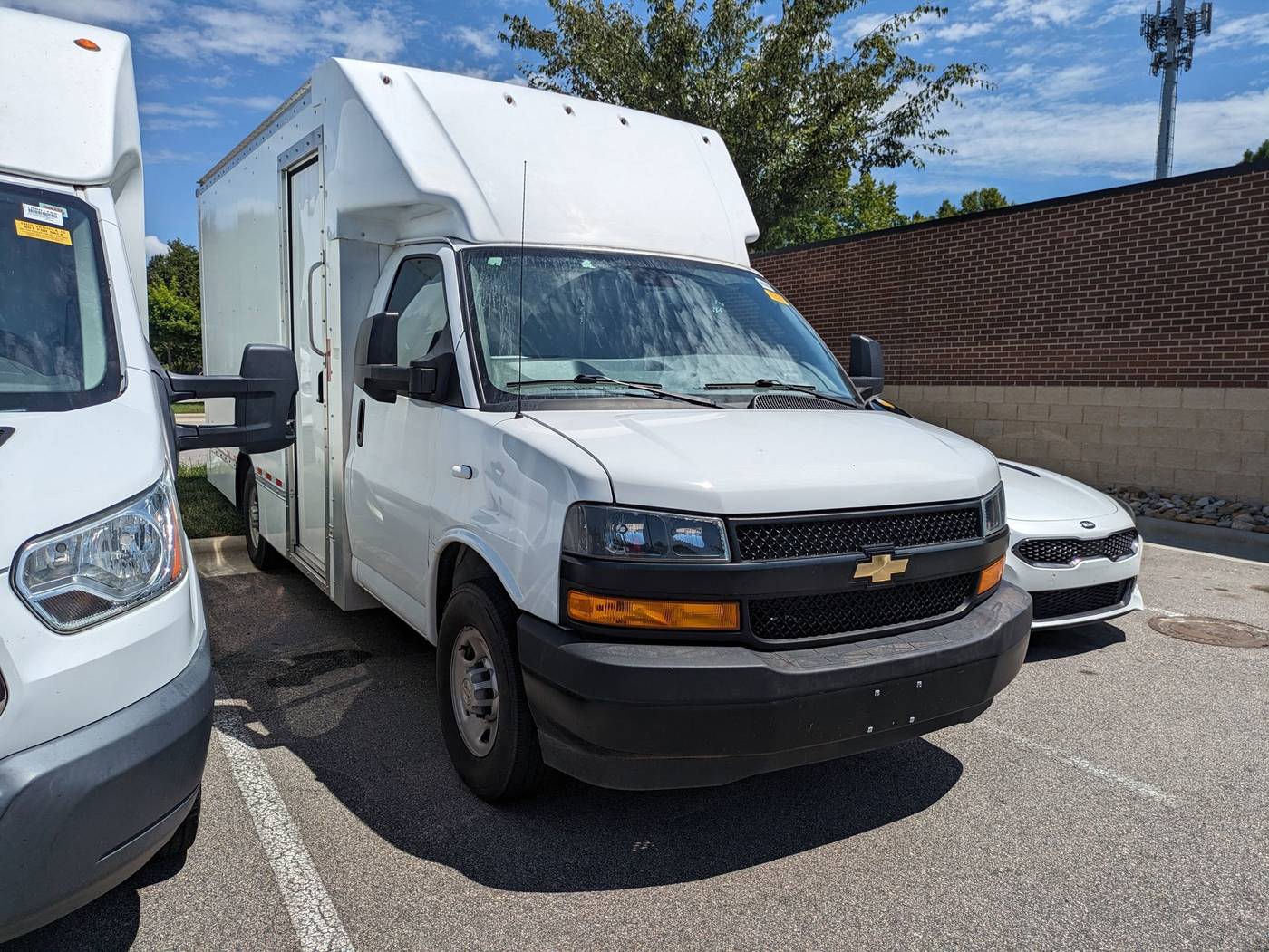 2022 Chevrolet Express Commercial Cutaway 3500 — Chassis Cab Truck — 8,605 mi — Apex, NC