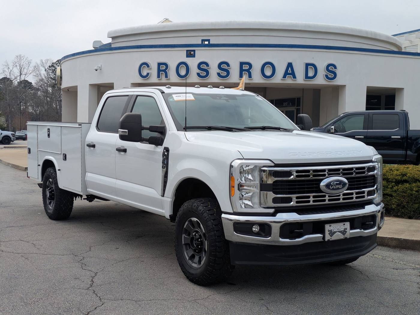 2023 Ford Super Duty F-350 Chassis Cab XL — Chassis Cab Truck — 30,719 mi — Apex, NC