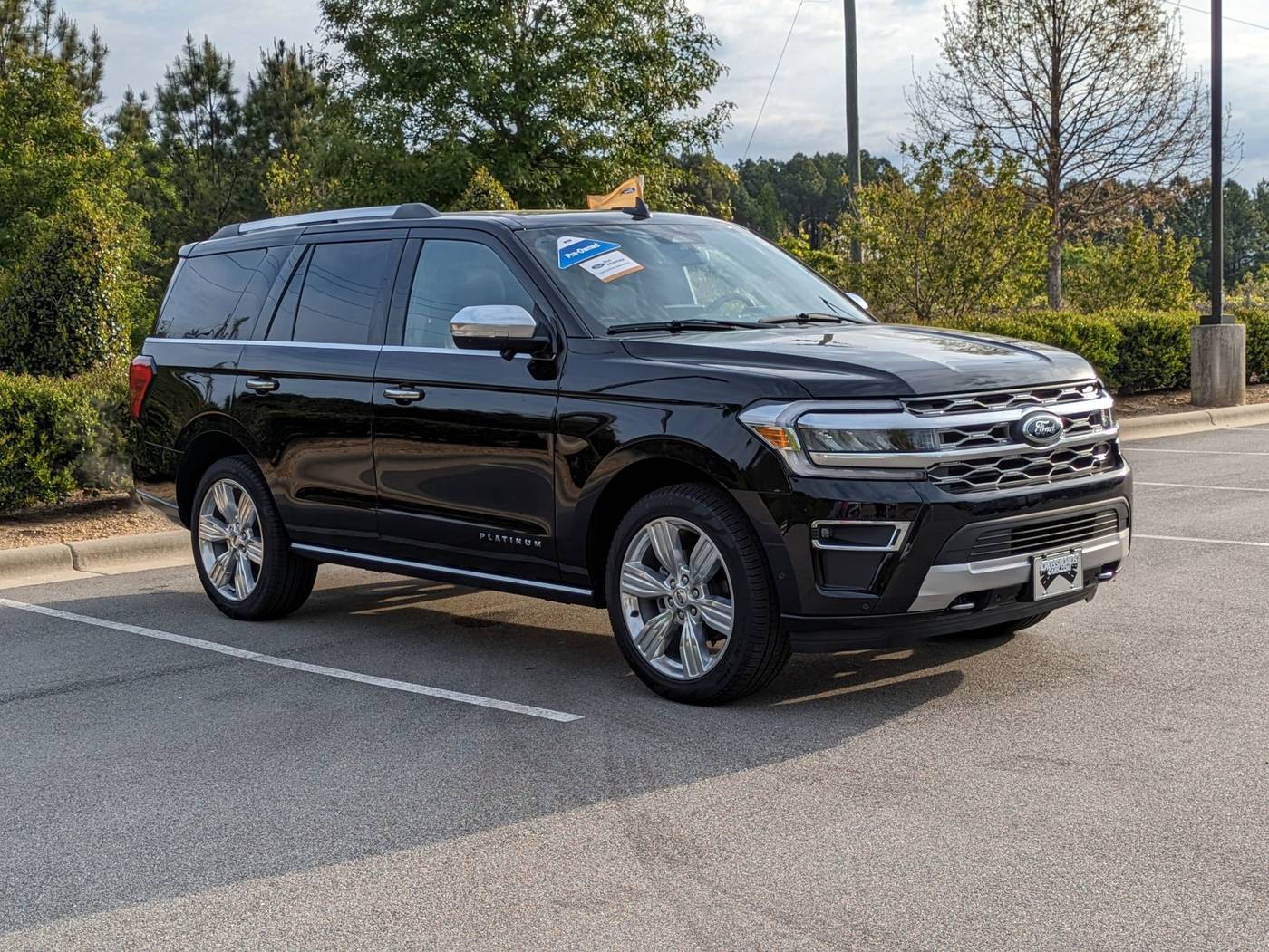 2024 Ford Expedition Platinum — SUV — 1,325 mi — Apex, NC