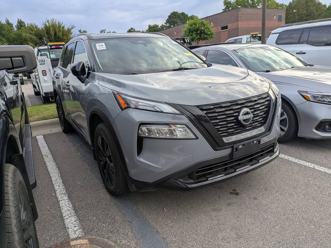 2023 Nissan Rogue SV — SUV — 17,225 mi — Apex, NC