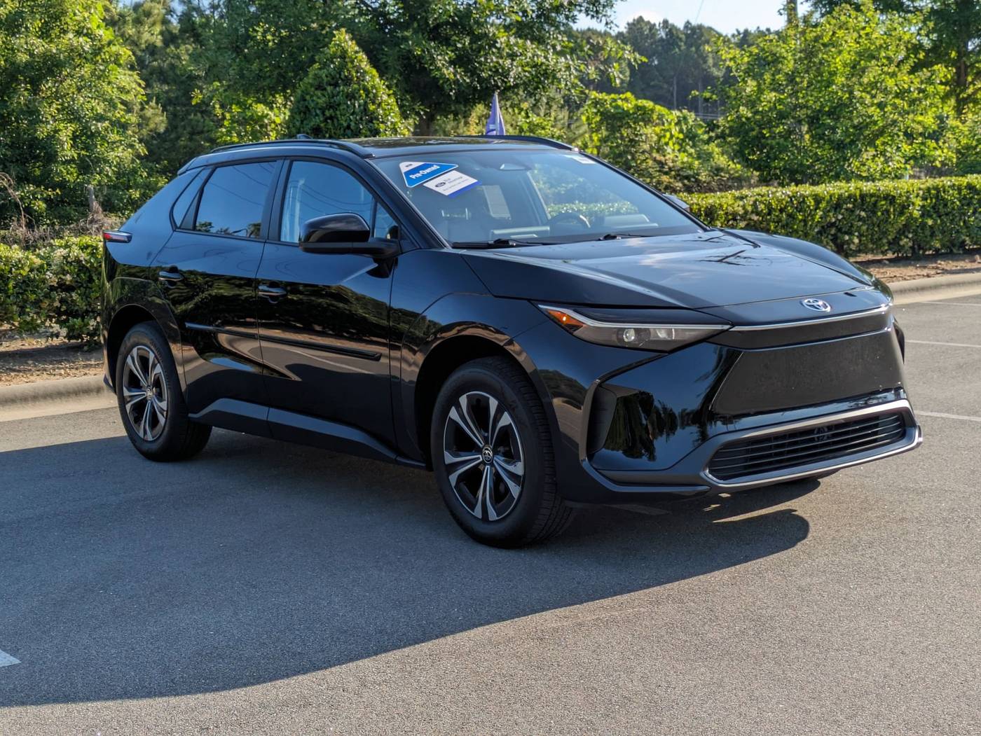 2023 Toyota bZ4X XLE — SUV — 12,472 mi — Apex, NC