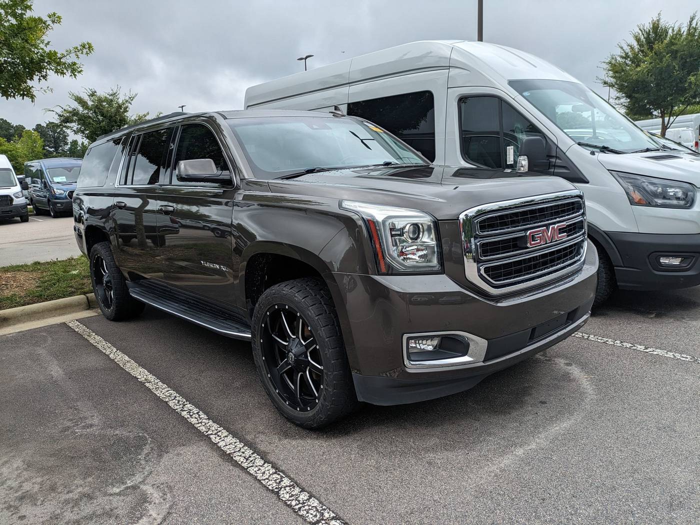 2019 GMC Yukon SLT — SUV — 102,770 mi — Apex, NC