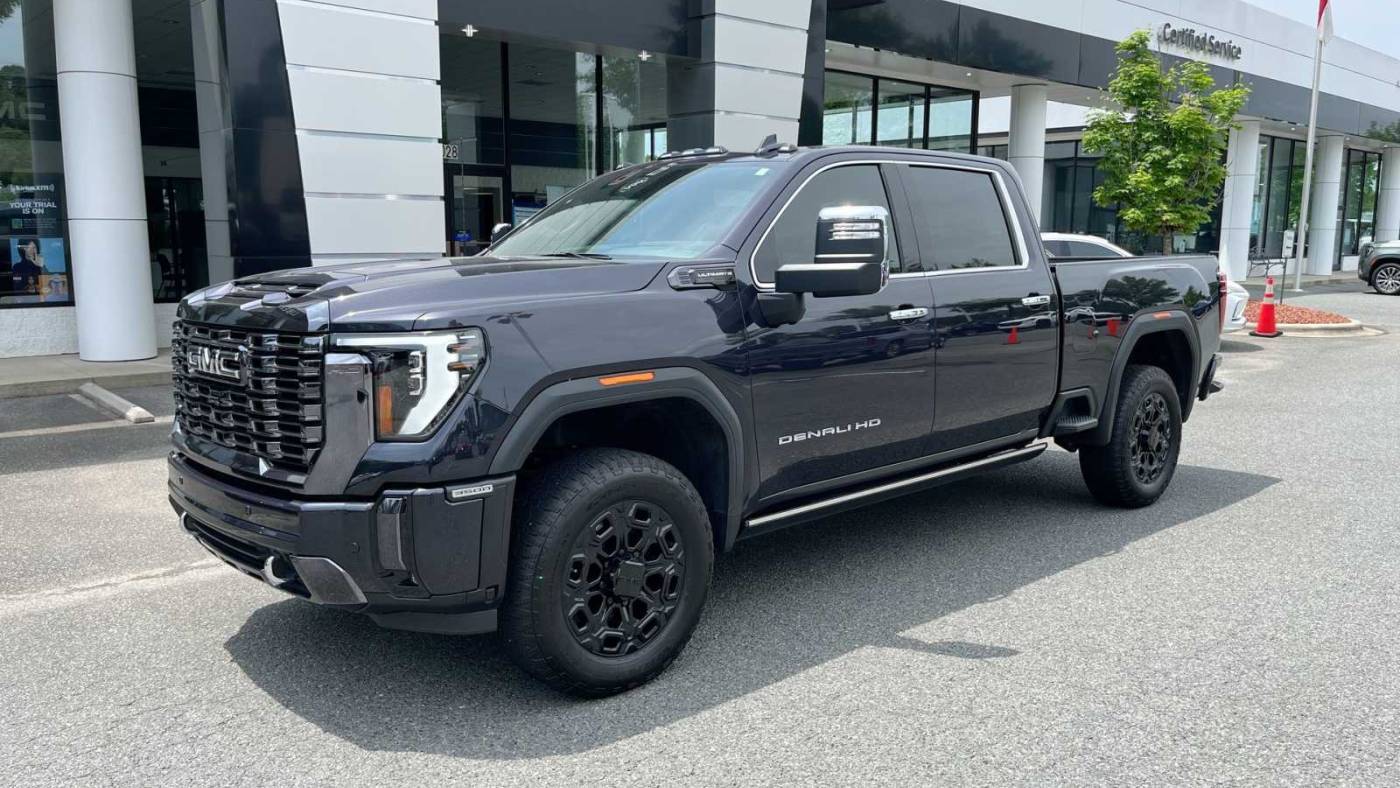 2024 GMC Sierra 3500HD Denali Ultimate — Pickup Truck — 18,235 mi — Matthews, NC
