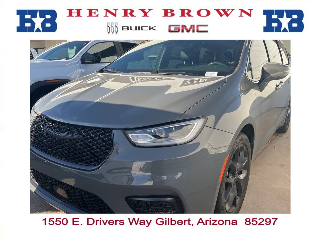 2022 Chrysler Pacifica Touring L — Minivan — 57,885 mi — Gilbert, AZ