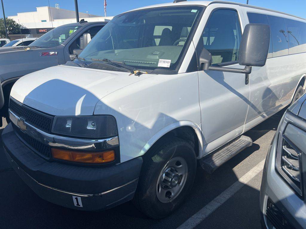 2020 Chevrolet Express Passenger LT — Passenger Van — 97,309 mi — Gilbert, AZ