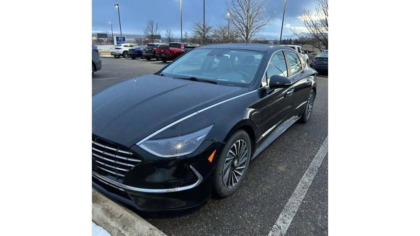 2022 Hyundai Sonata Hybrid Limited — Sedan — 66,931 mi — Loveland, CO