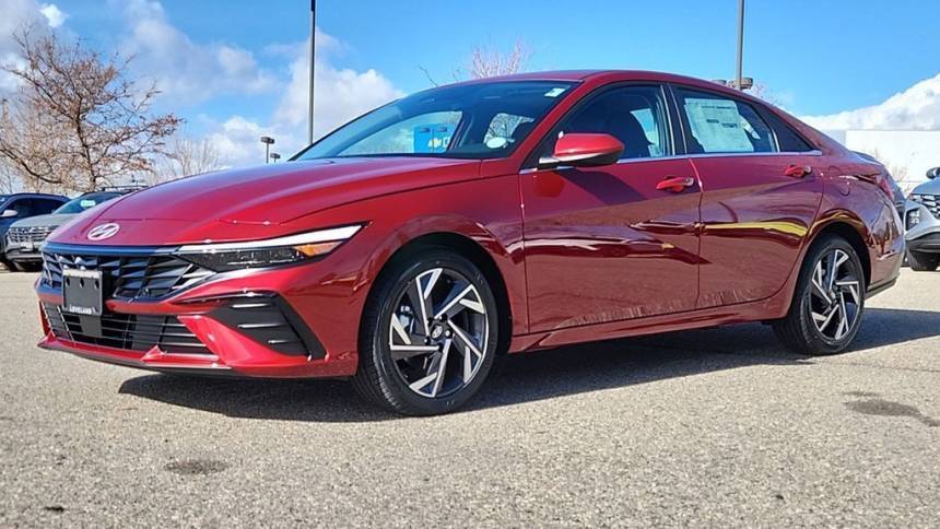 2024 Hyundai Elantra SEL — Sedan — 3,275 mi — Loveland, CO