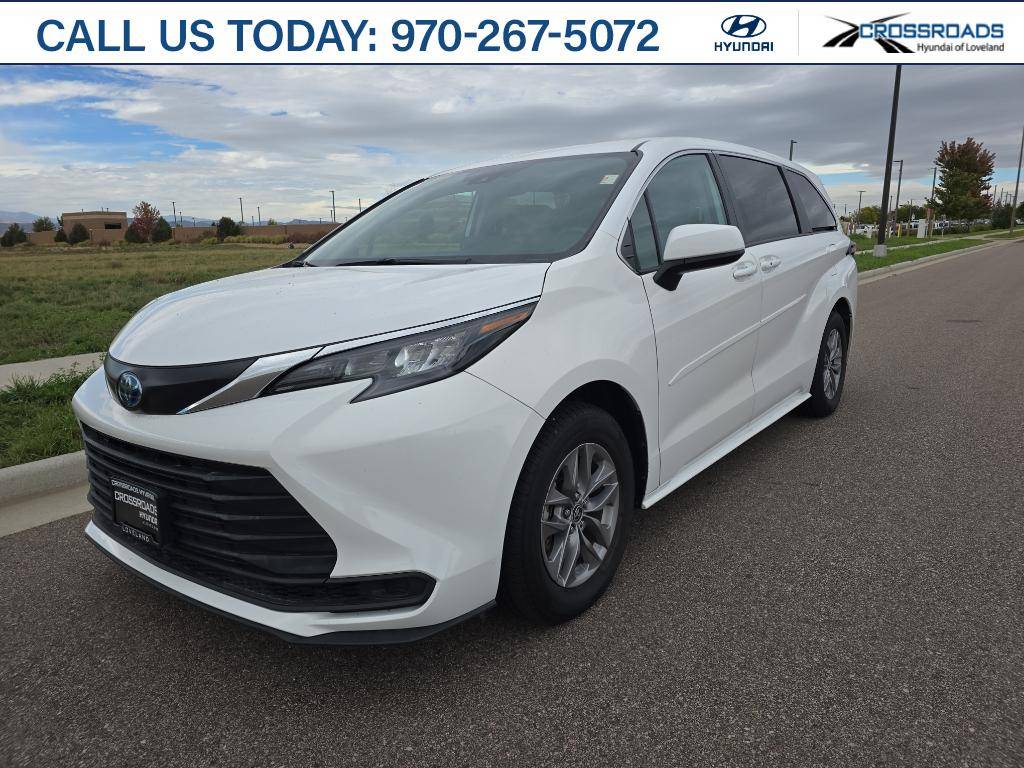 2024 Toyota Sienna LE — Minivan — 41,960 mi — Loveland, CO