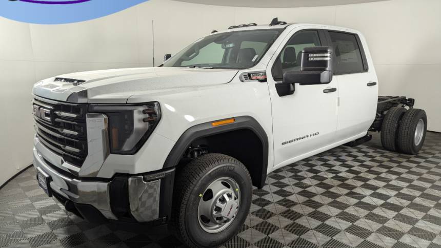 2025 GMC Sierra 3500HD CC