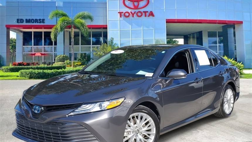 2020 Toyota Camry Hybrid XLE — Sedan — 19,840 mi — Delray Beach, FL