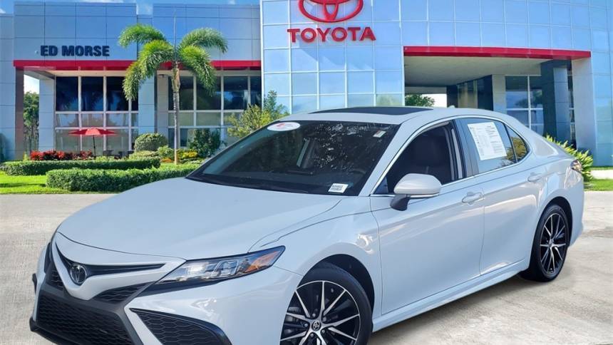 2022 Toyota Camry SE — Sedan — 14,094 mi — Delray Beach, FL