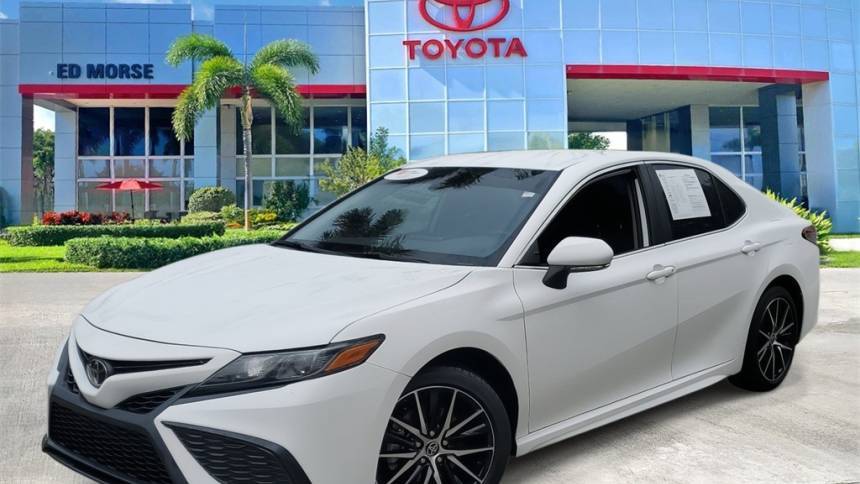 2023 Toyota Camry SE — Sedan — 23,525 mi — Delray Beach, FL