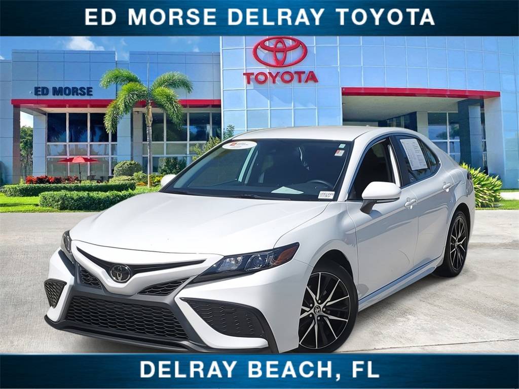 2022 Toyota Camry SE — Sedan — 32,400 mi — Delray Beach, FL