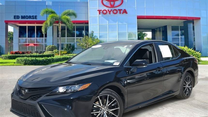 2024 Toyota Camry SE — Sedan — 11,469 mi — Delray Beach, FL