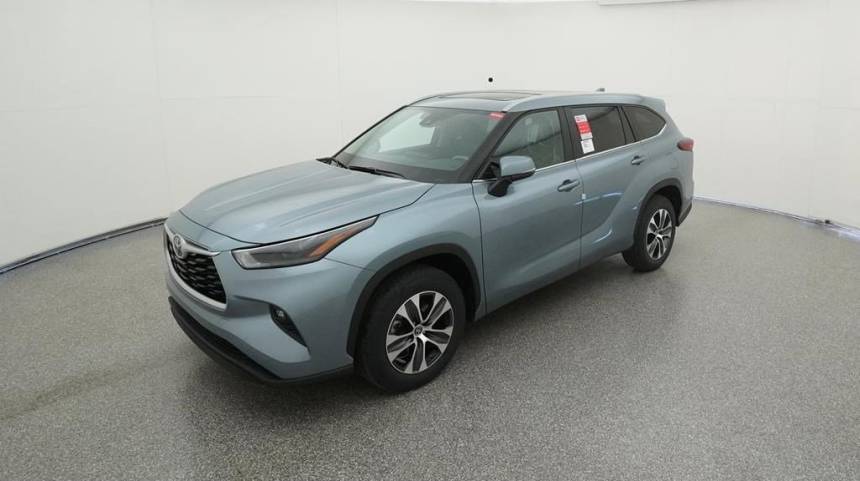 2024 Toyota Highlander LE — SUV — 2,270 mi — Delray Beach, FL
