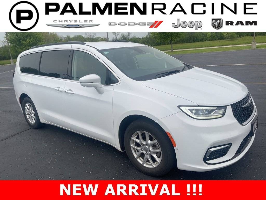 2022 Chrysler Pacifica Touring L — Minivan — 40,640 mi — Racine, WI