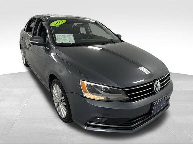 2015 Volkswagen Jetta 1.8T SE — Sedan — 99,715 mi — Janesville, WI