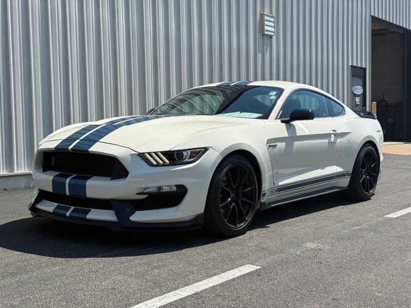 2020 Ford Mustang Shelby GT350 — Coupe — 1,071 mi — Fort Atkinson, WI