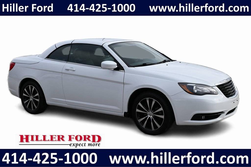 2013 Chrysler 200 S — Convertible — 29,809 mi — Franklin, WI