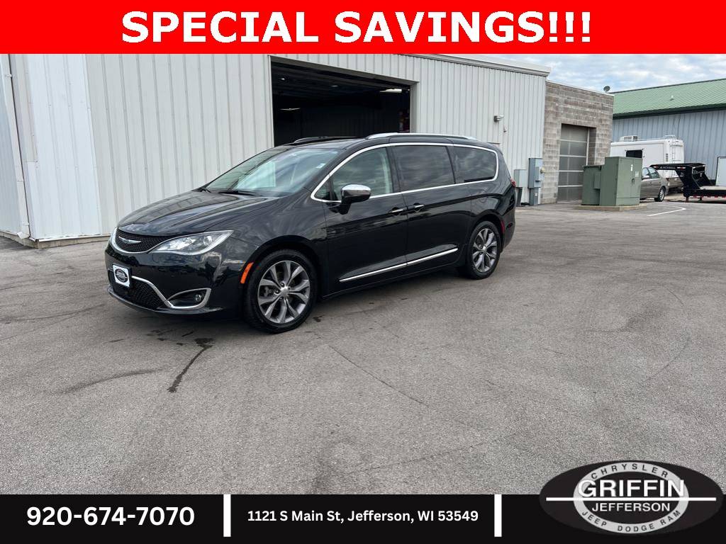 2020 Chrysler Pacifica Limited — Minivan — 90,713 mi — Jefferson, WI