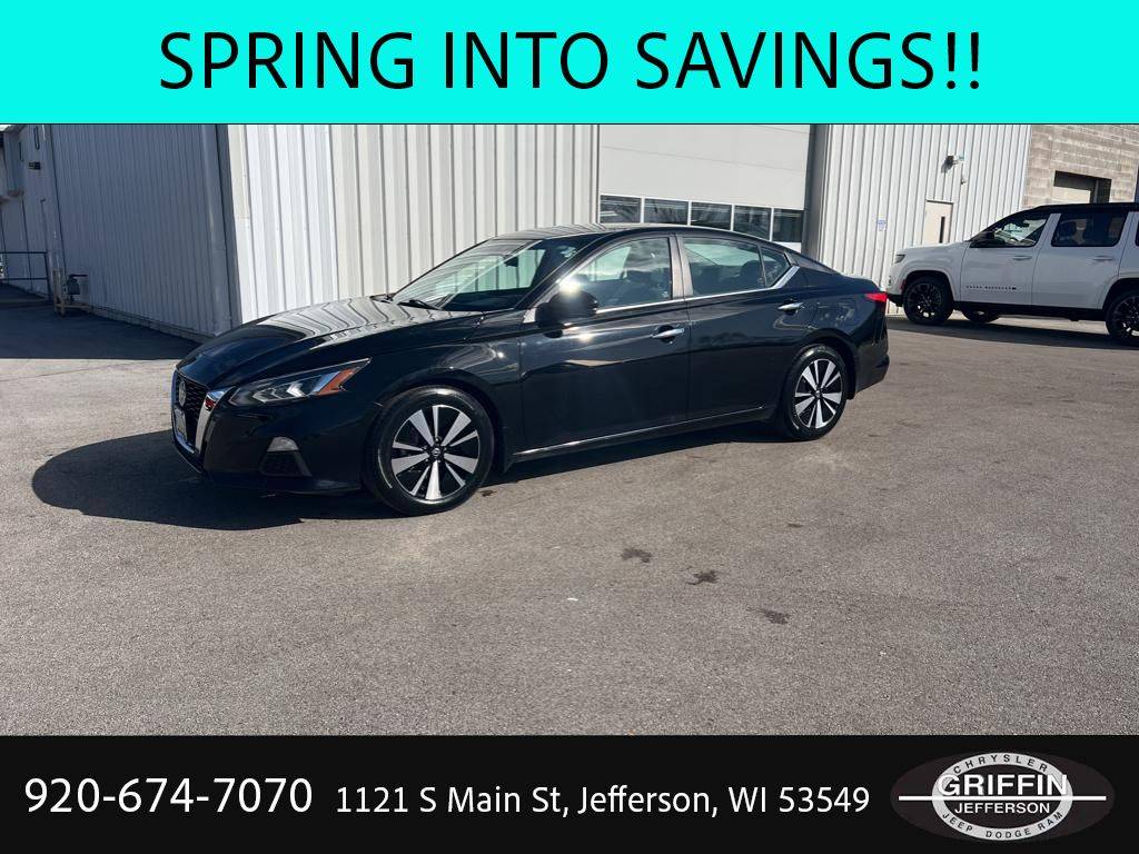 2022 Nissan Altima SV — Sedan — 22,509 mi — Jefferson, WI