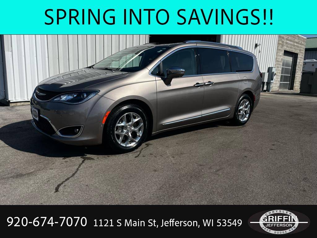 2018 Chrysler Pacifica Limited — Minivan — 29,552 mi — Jefferson, WI