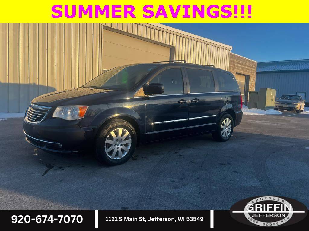 2013 Chrysler Town & Country Touring — Minivan — 125,739 mi — Jefferson, WI