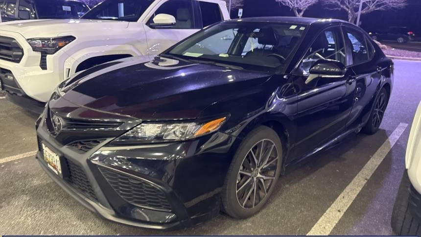 2022 Toyota Camry SE — Sedan — 32,871 mi — Silver Spring, MD