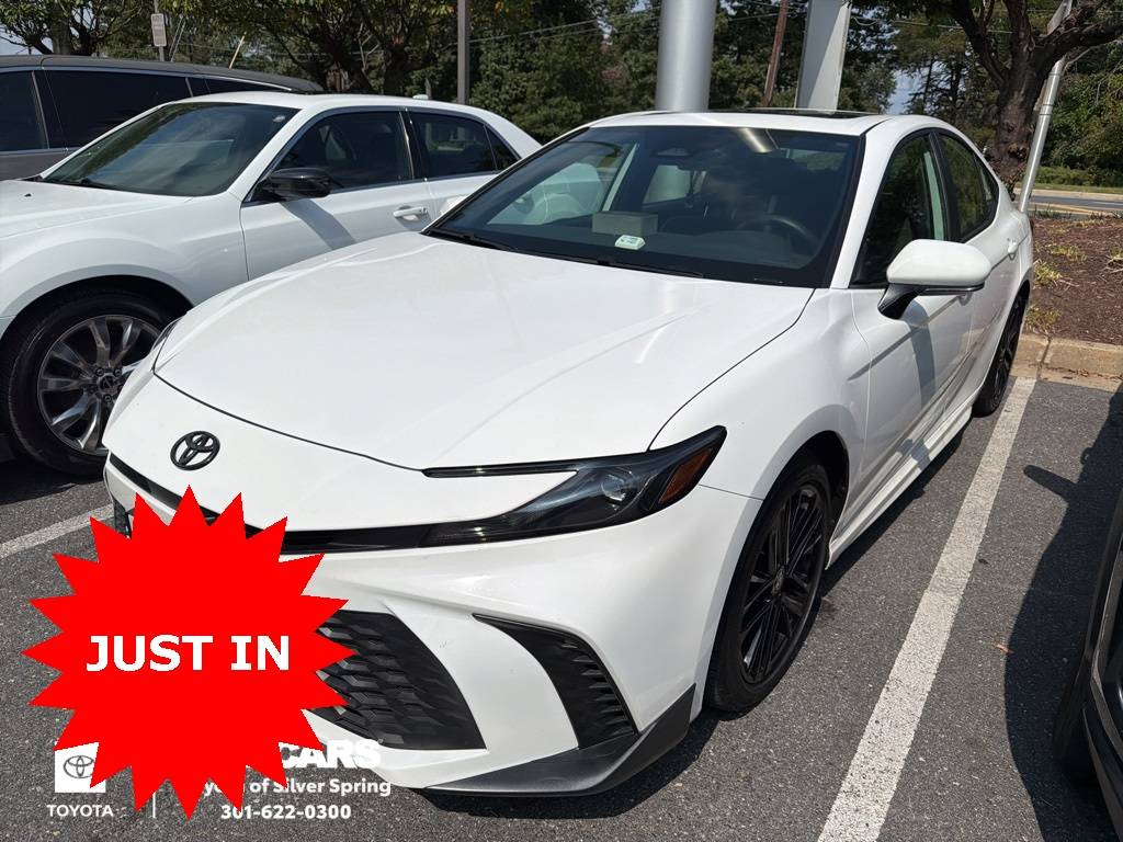 2025 Toyota Camry Hybrid SE — Sedan — 14,529 mi — Silver Spring, MD