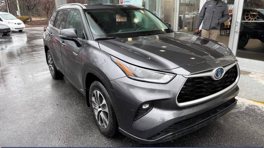 2021 Toyota Highlander Hybrid XLE — SUV — 9,529 mi — Silver Spring, MD