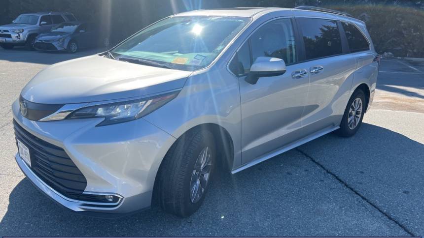 2023 Toyota Sienna XLE — Minivan — 50,443 mi — Silver Spring, MD