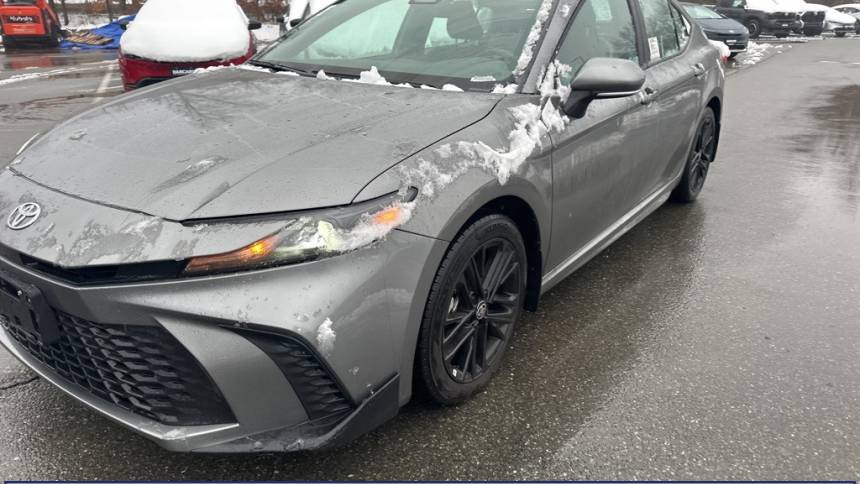 2025 Toyota Camry SE — Sedan — 6,820 mi — Silver Spring, MD
